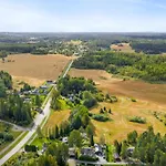 Sunny Terrace House Only 50 Min From Oslo Апартаменты *